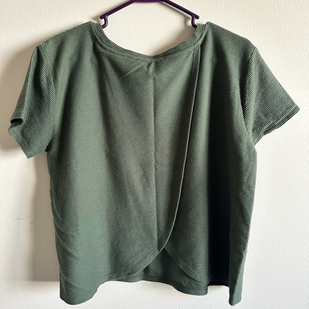 Loft Ribbed Tulip Back Top - Picture 2 of 3